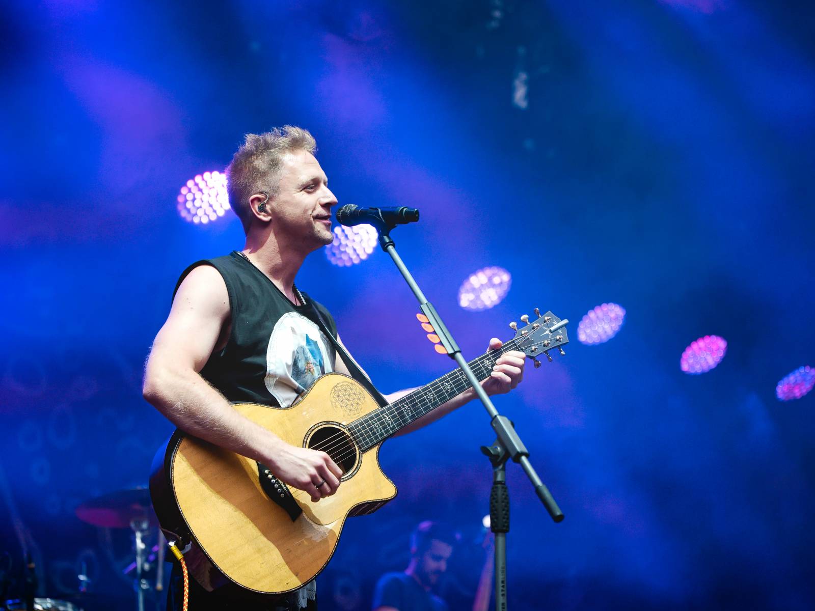 Tomáš Klus vyrazil v Jihlavě do publika, druhý den na Vysočina Festu hráli i PSH, Tři sestry či Ben Cristovao