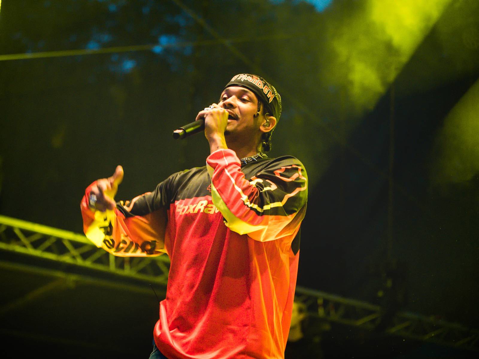 Tomáš Klus vyrazil v Jihlavě do publika, druhý den na Vysočina Festu hráli i PSH, Tři sestry či Ben Cristovao