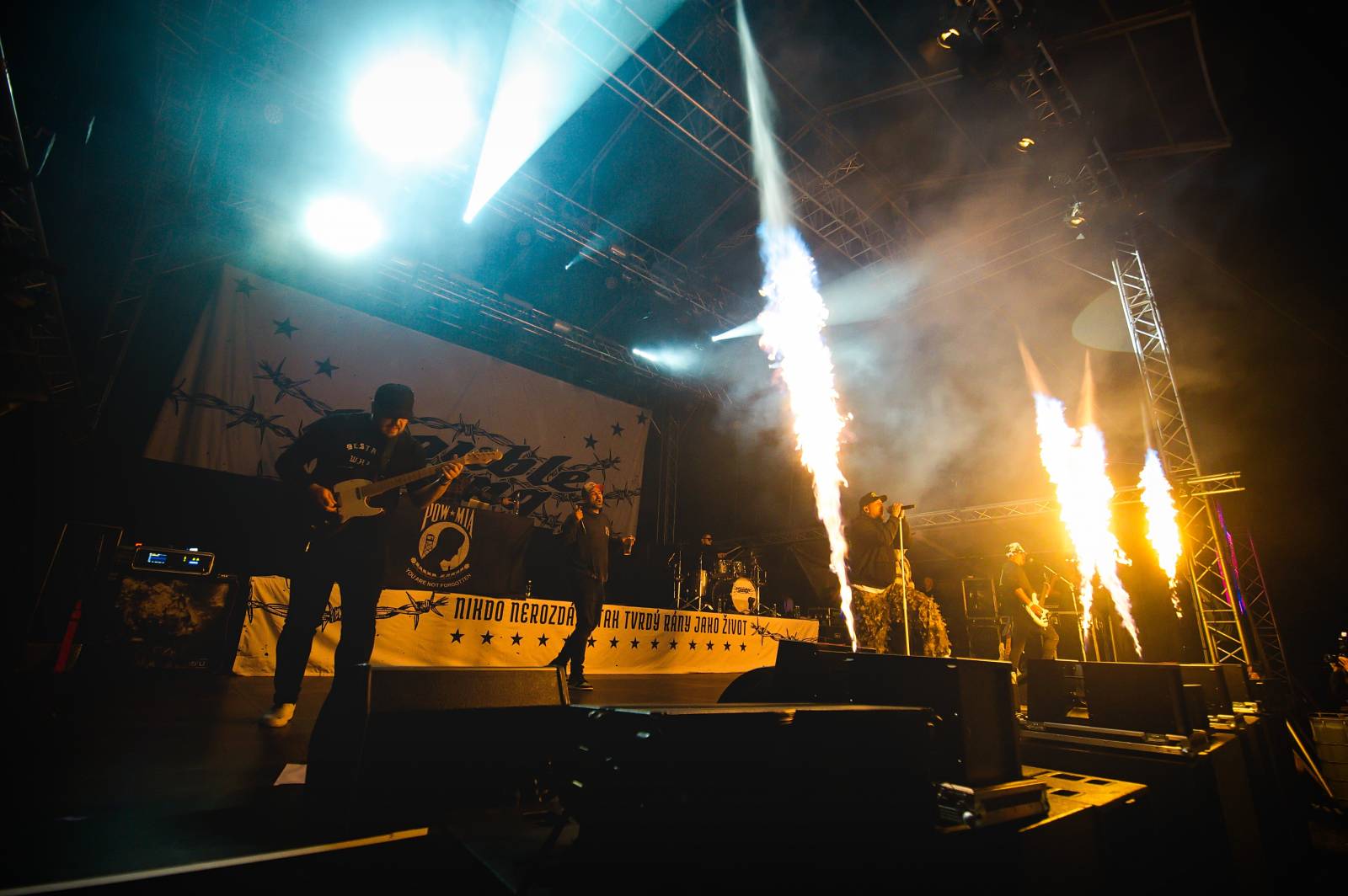 Tomáš Klus vyrazil v Jihlavě do publika, druhý den na Vysočina Festu hráli i PSH, Tři sestry či Ben Cristovao