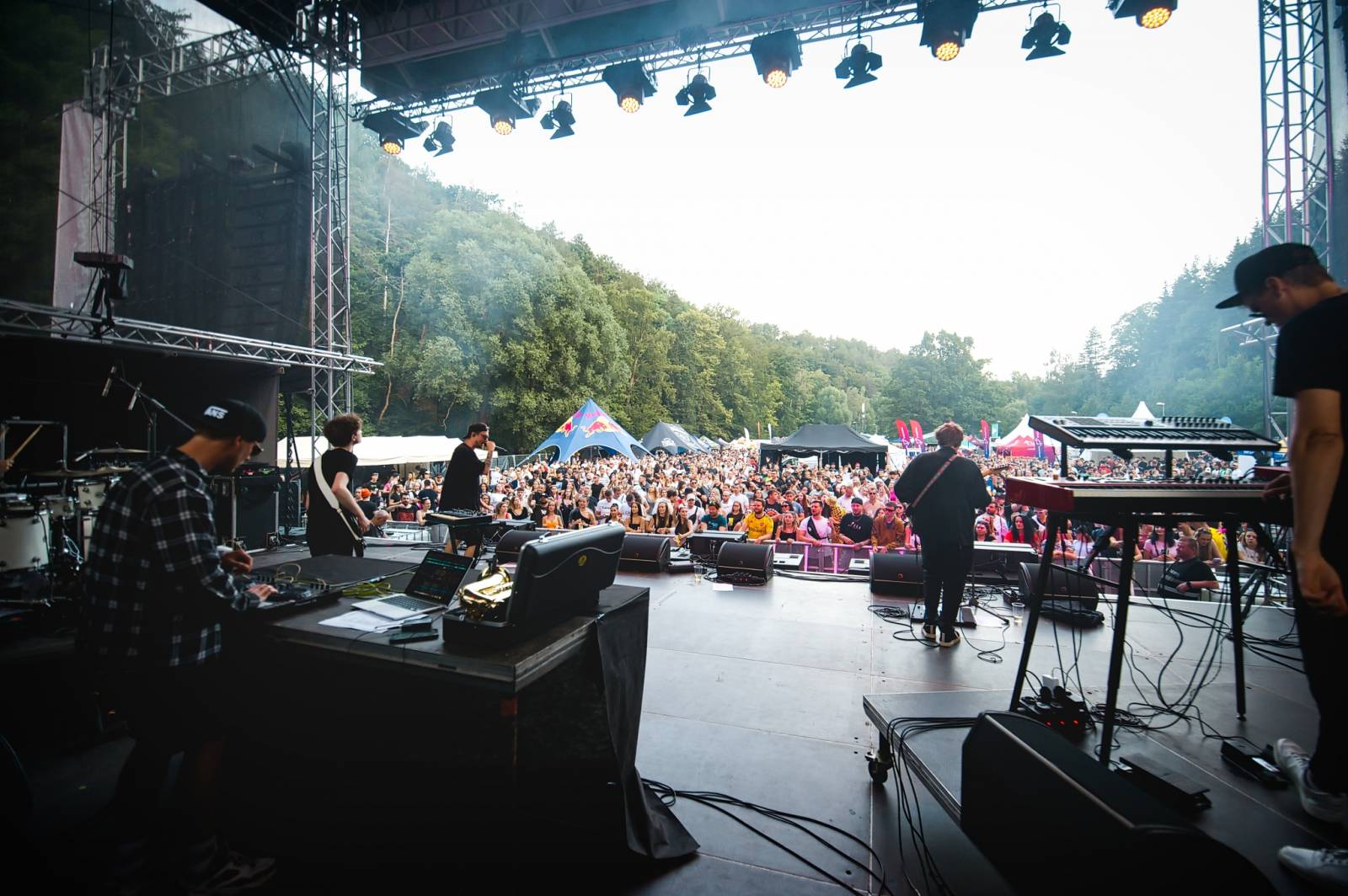 Pekelná jízda s Kabátem, skvělá Anna K. i deštivý závěr s Ektorem. Takový byl poslední den Vysočina Festu