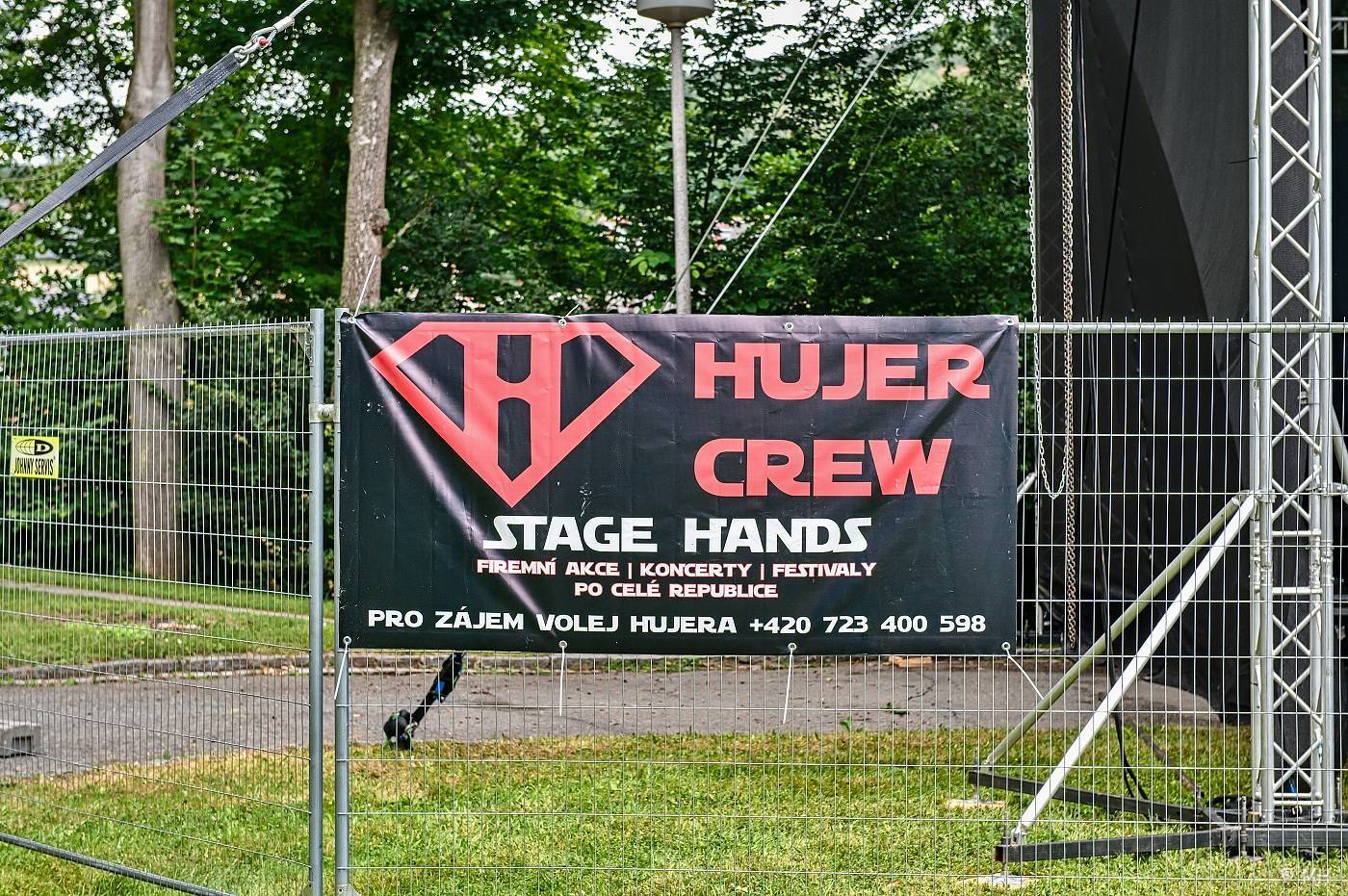 Rock for JK Manětín oslavil patnácté narozeniny. Gratulovali mu Trautenberk, SPS, Cocotte Minute i ZakázanÝovoce