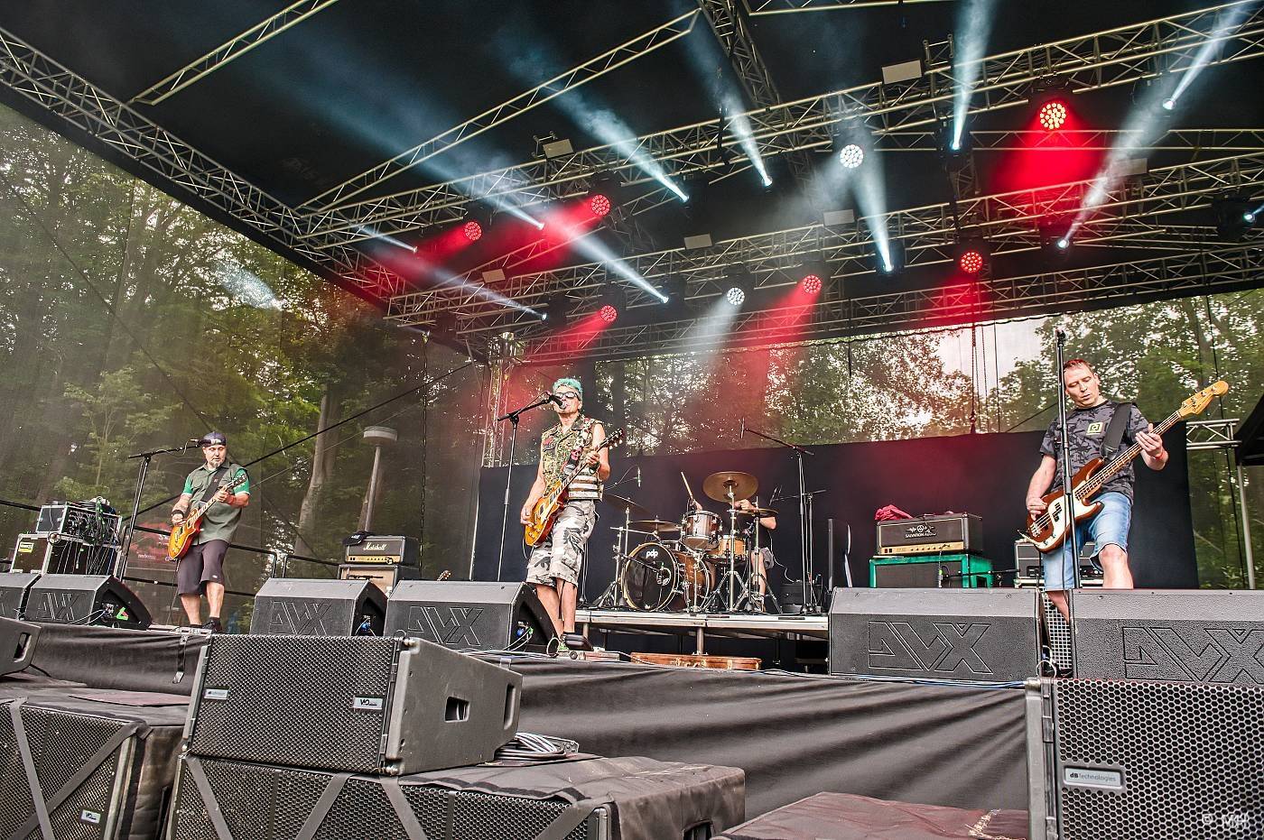 Rock for JK Manětín oslavil patnácté narozeniny. Gratulovali mu Trautenberk, SPS, Cocotte Minute i ZakázanÝovoce