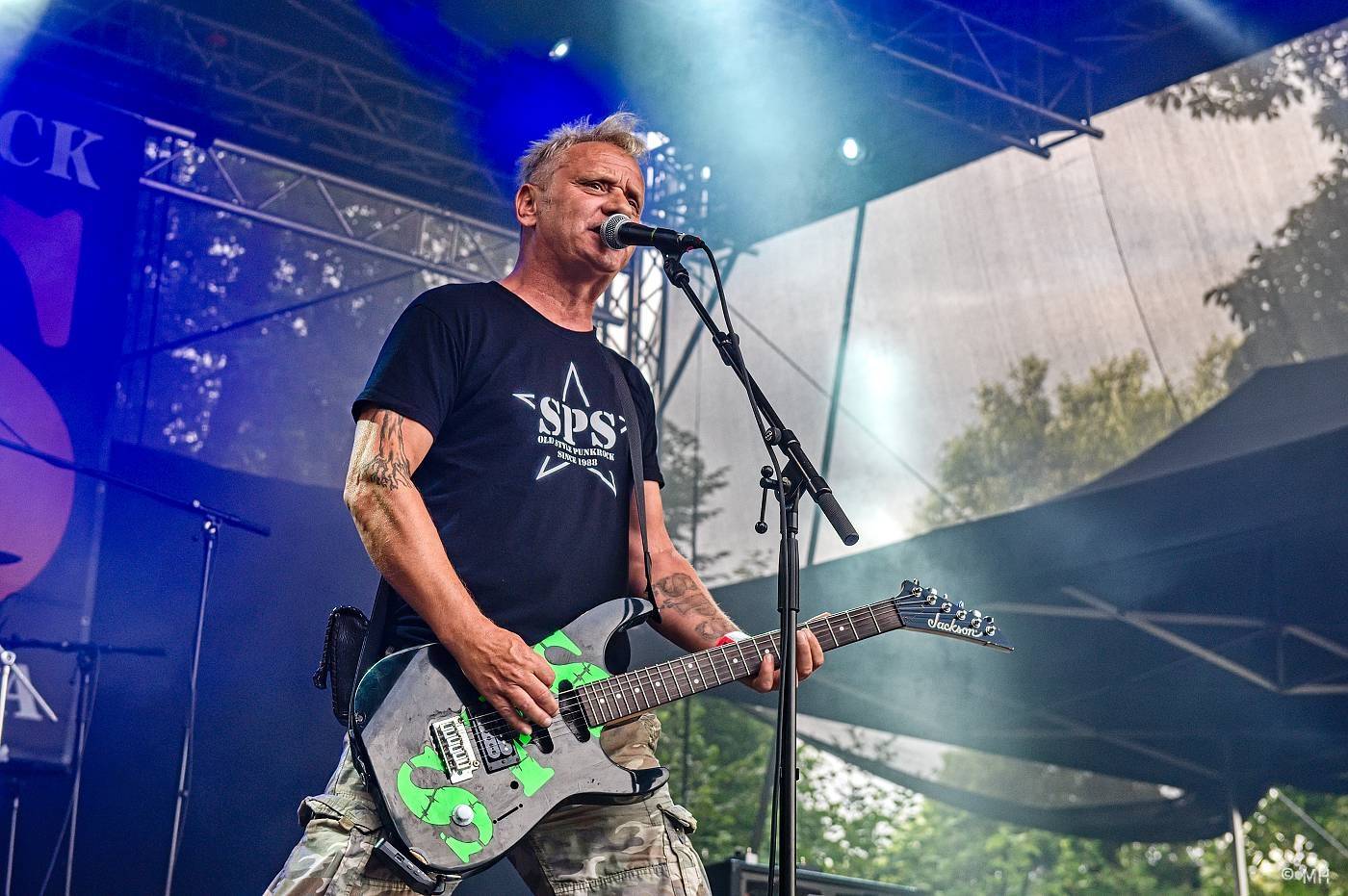 Rock for JK Manětín oslavil patnácté narozeniny. Gratulovali mu Trautenberk, SPS, Cocotte Minute i ZakázanÝovoce