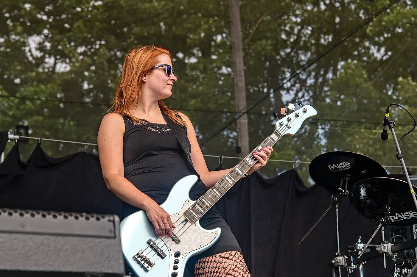 Vyprodaný Pekelný ostrov hostil Dymytry, Alkehol, Tři sestry, Vypsanou fiXu nebo Škwor