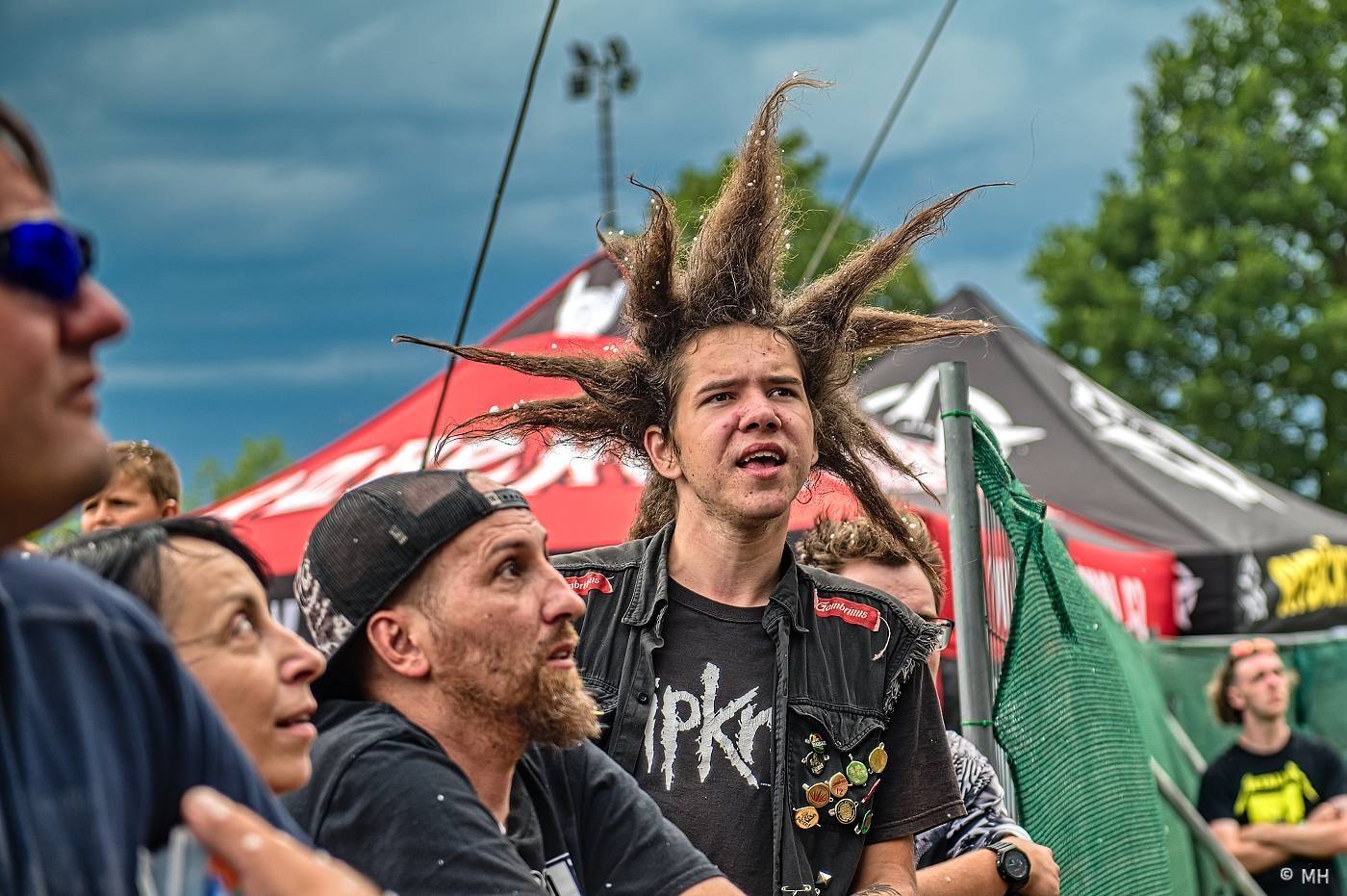 Vyprodaný Pekelný ostrov hostil Dymytry, Alkehol, Tři sestry, Vypsanou fiXu nebo Škwor