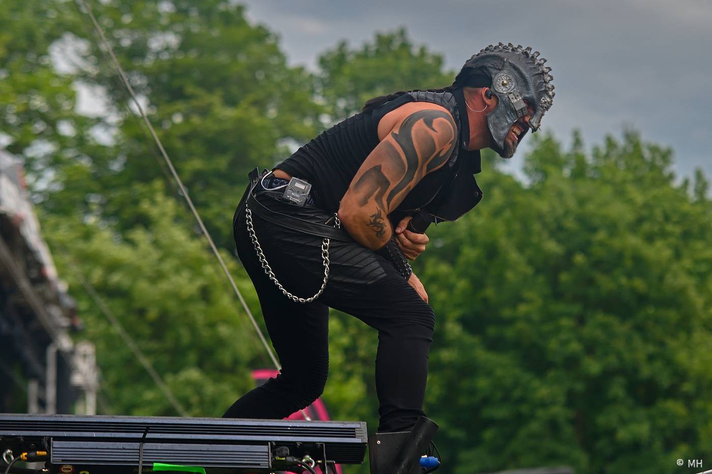 Vyprodaný Pekelný ostrov hostil Dymytry, Alkehol, Tři sestry, Vypsanou fiXu nebo Škwor