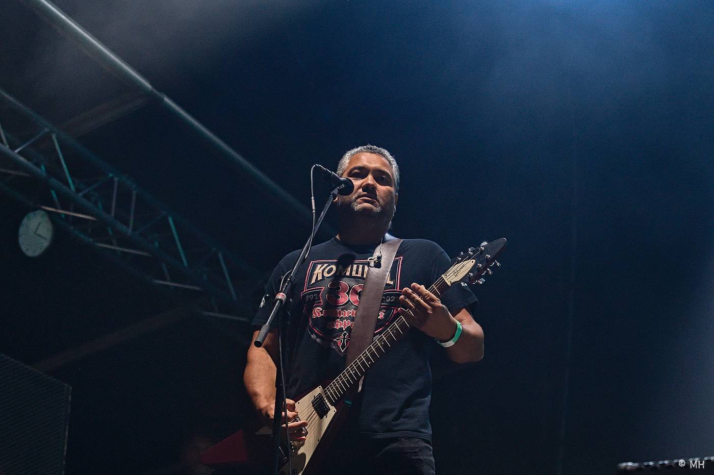 Vyprodaný Pekelný ostrov hostil Dymytry, Alkehol, Tři sestry, Vypsanou fiXu nebo Škwor