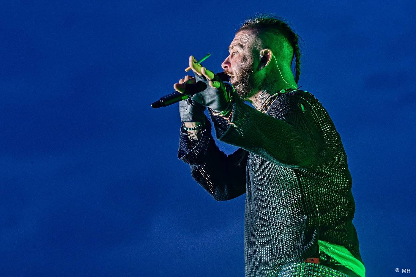 Vyprodaný Pekelný ostrov hostil Dymytry, Alkehol, Tři sestry, Vypsanou fiXu nebo Škwor