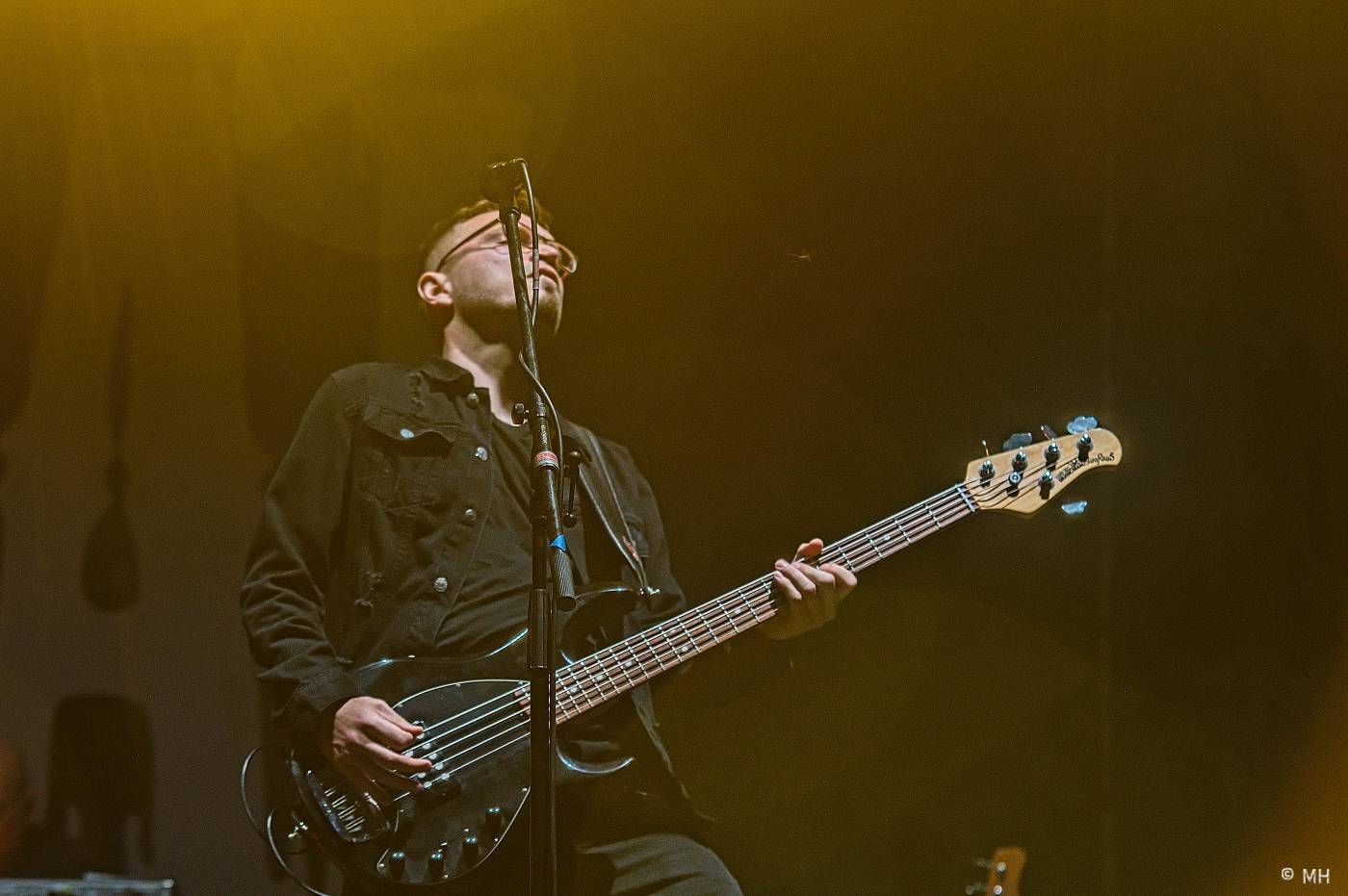 Vyprodaný Pekelný ostrov hostil Dymytry, Alkehol, Tři sestry, Vypsanou fiXu nebo Škwor