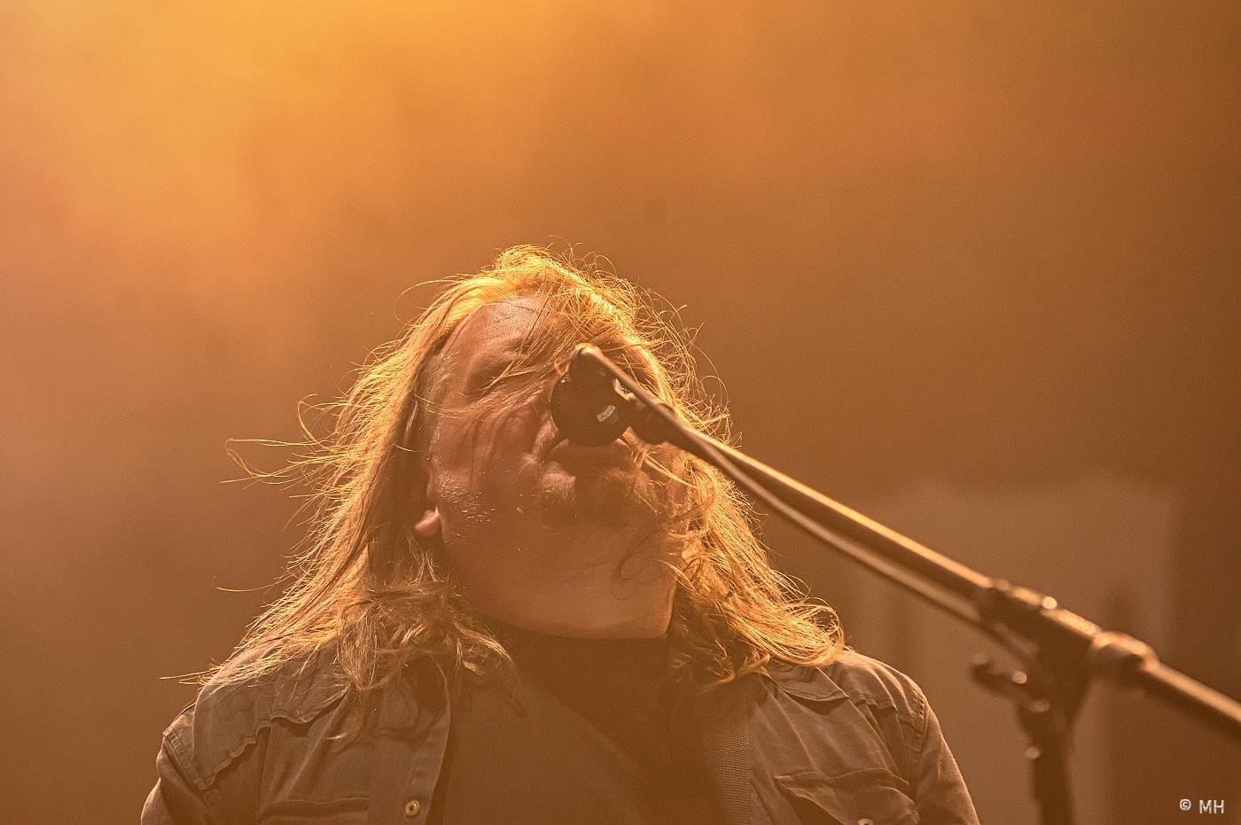 Vyprodaný Pekelný ostrov hostil Dymytry, Alkehol, Tři sestry, Vypsanou fiXu nebo Škwor