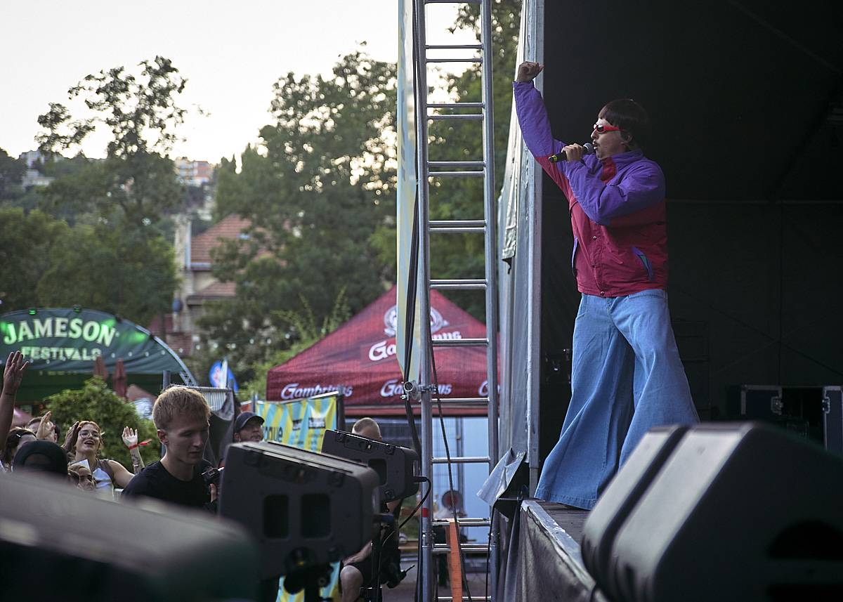 Excentrický Oliver Tree rozeskákal Ledárny Braník, jeho hostem byli Lufťáci