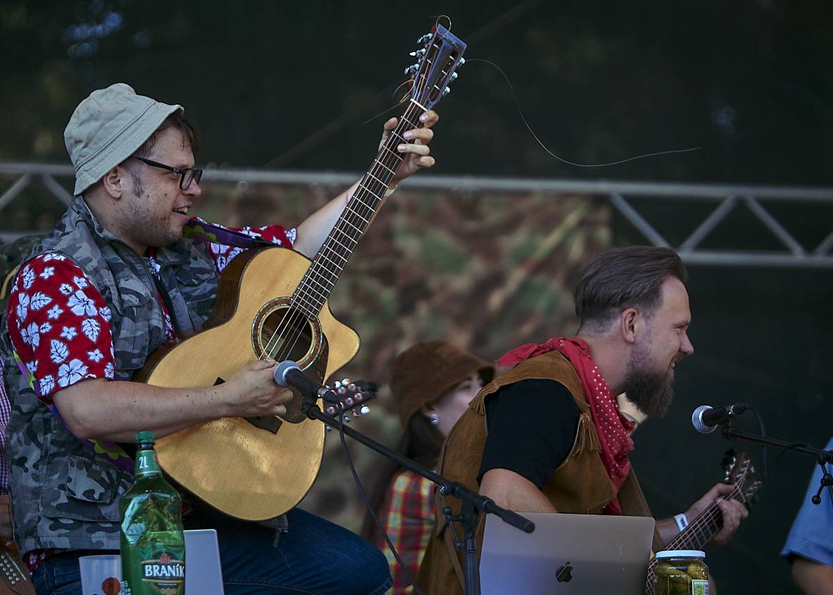 Excentrický Oliver Tree rozeskákal Ledárny Braník, jeho hostem byli Lufťáci