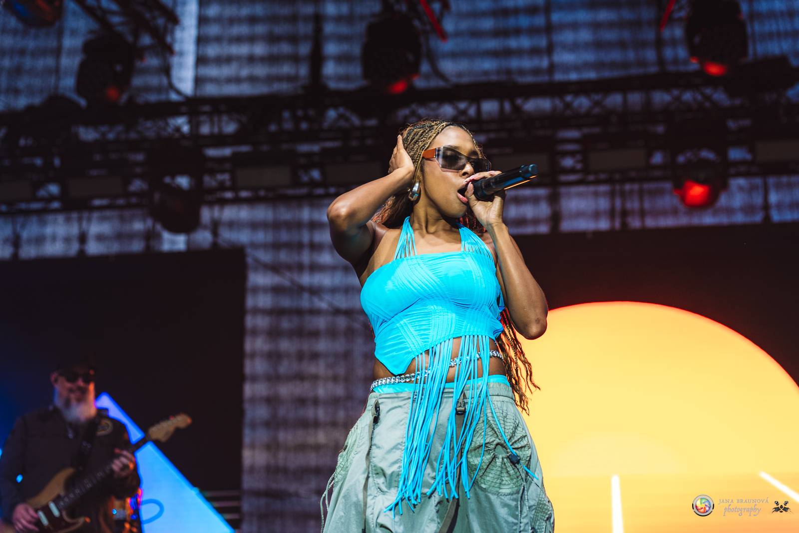 Povedený návrat do Prahy. Black Eyed Peas roztančili Žluté lázně