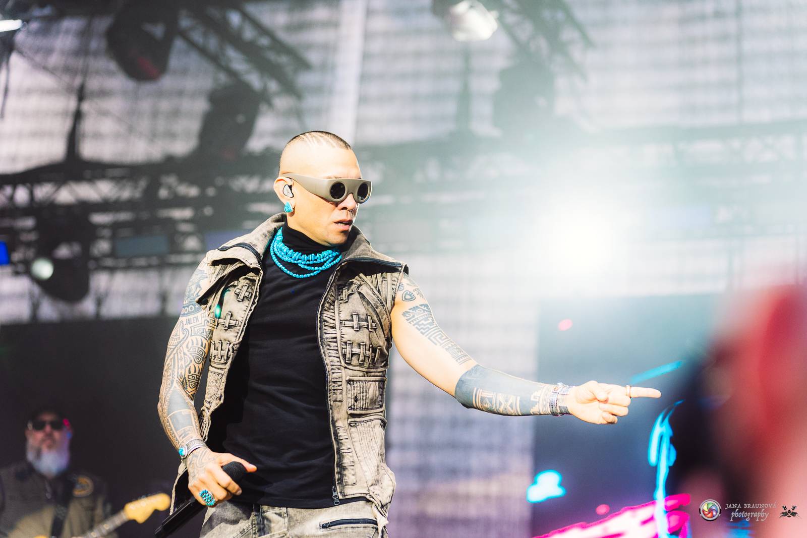 Povedený návrat do Prahy. Black Eyed Peas roztančili Žluté lázně