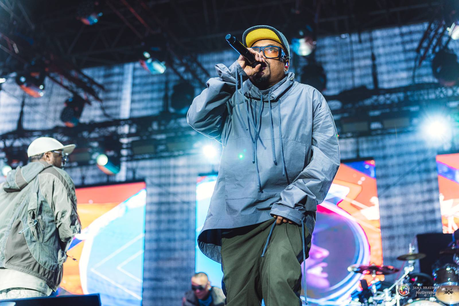 Povedený návrat do Prahy. Black Eyed Peas roztančili Žluté lázně