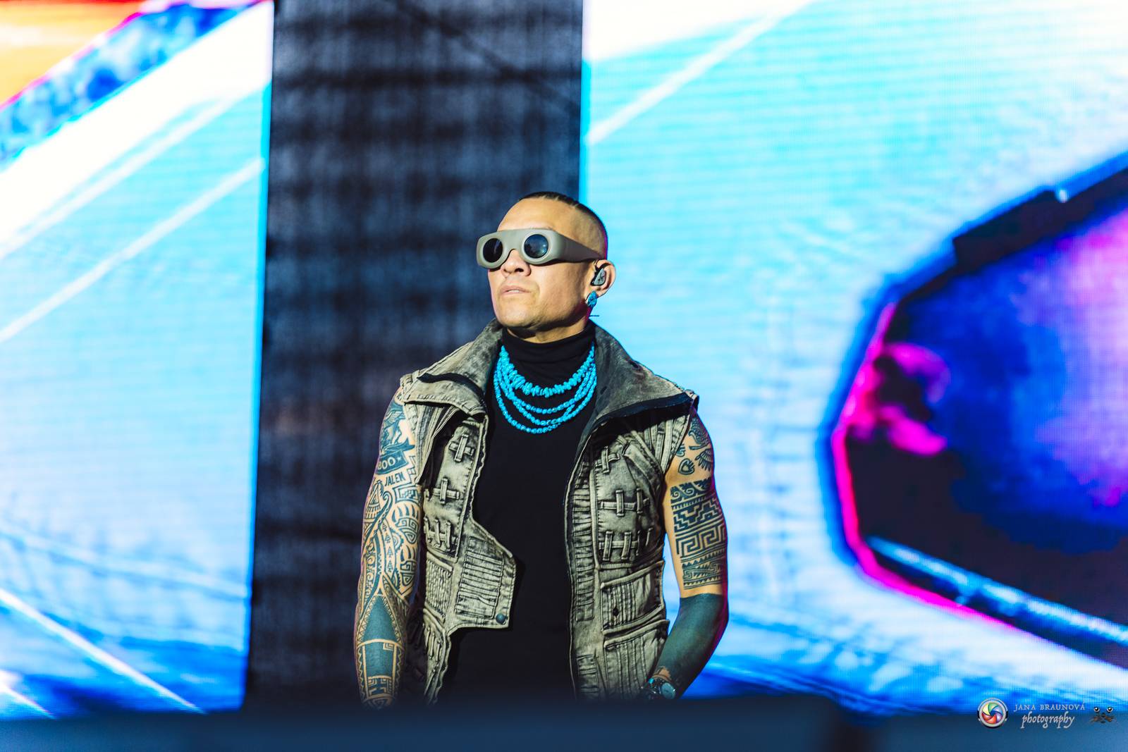 Povedený návrat do Prahy. Black Eyed Peas roztančili Žluté lázně