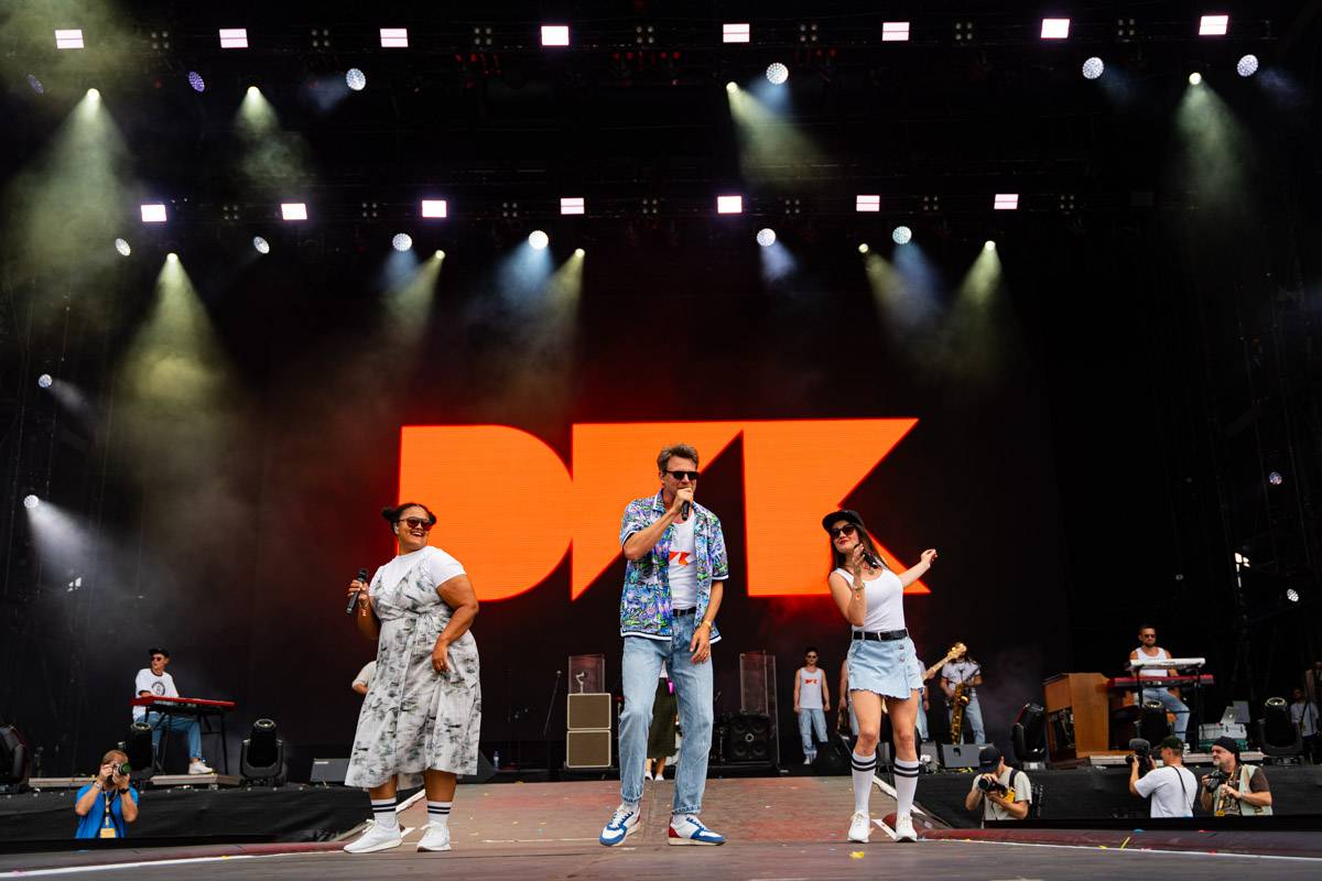 Colours of Ostrava zahájil Vojtěch Dyk, Tom Morello ohromil svým kytarovým mistrovstvím