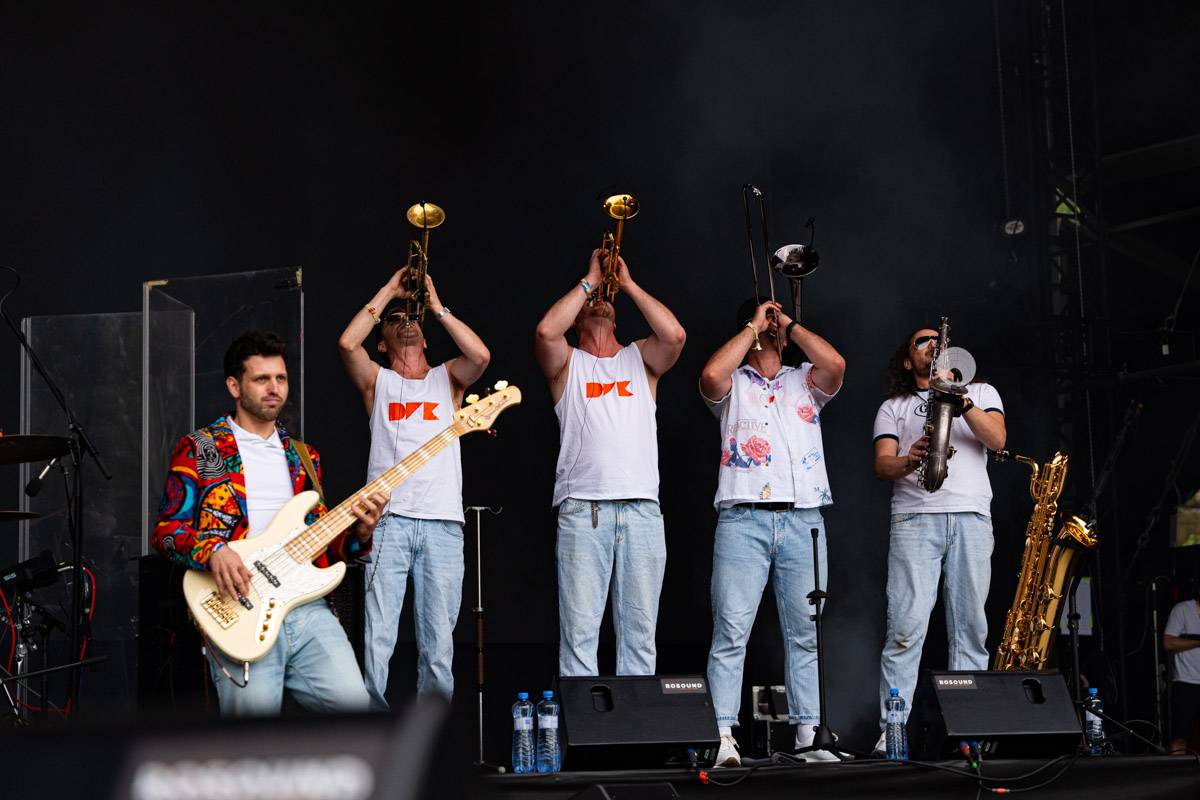 Colours of Ostrava zahájil Vojtěch Dyk, Tom Morello ohromil svým kytarovým mistrovstvím