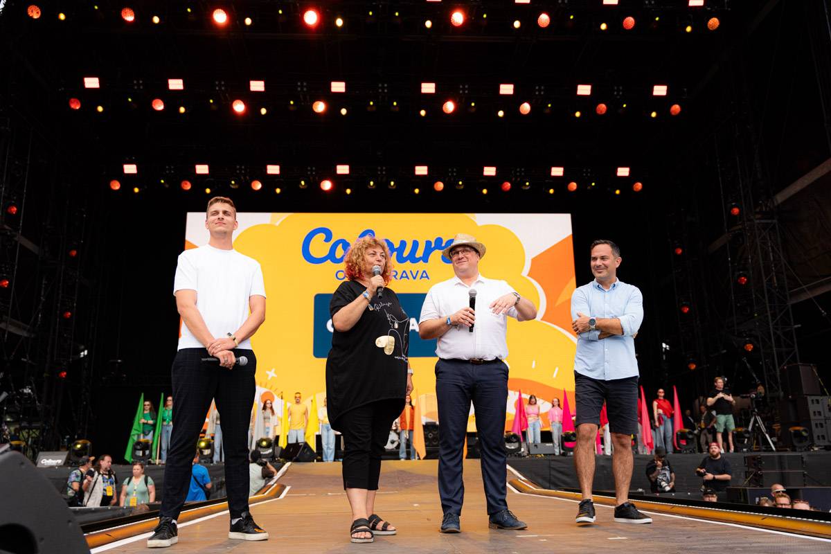 Colours of Ostrava zahájil Vojtěch Dyk, Tom Morello ohromil svým kytarovým mistrovstvím