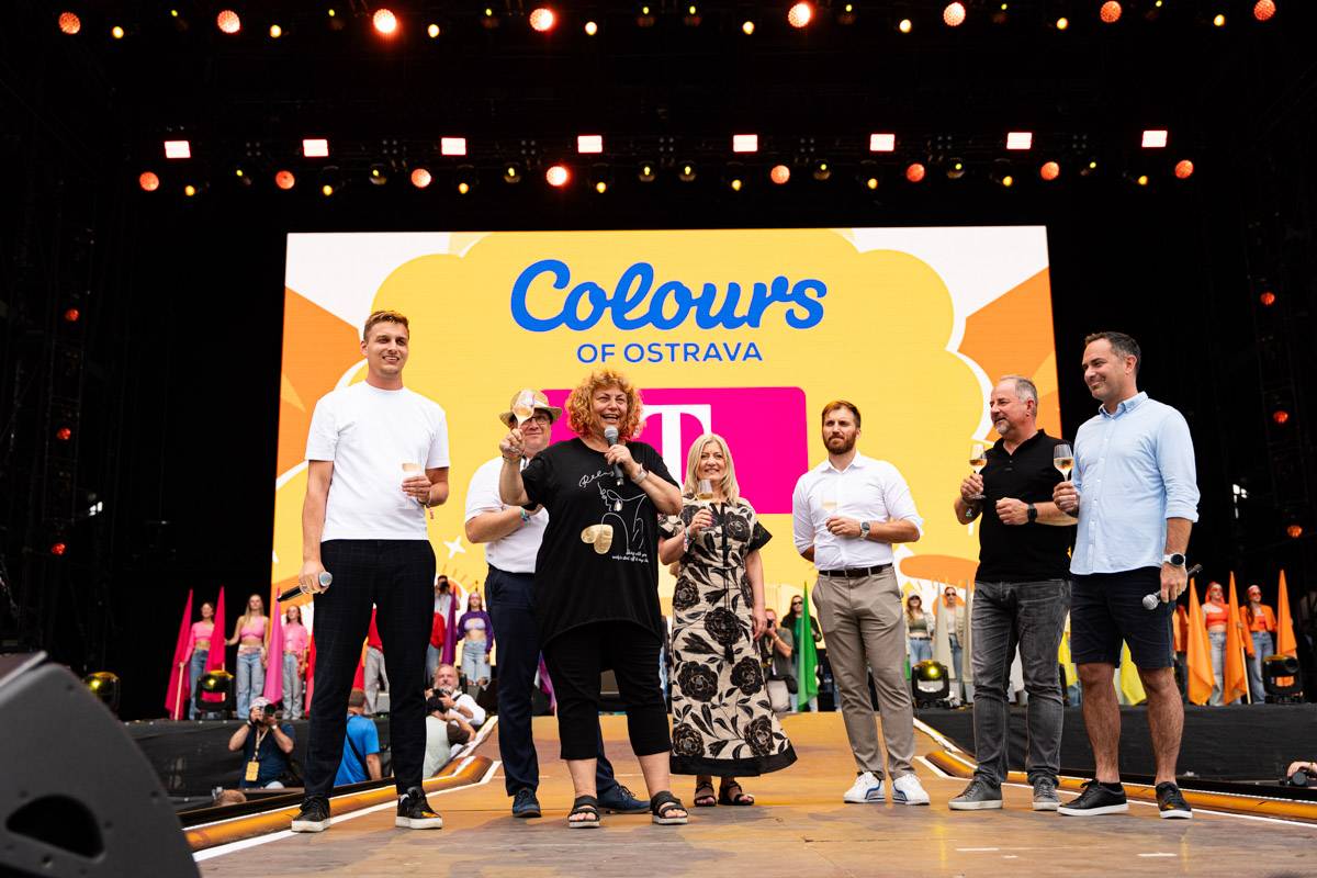 Colours of Ostrava zahájil Vojtěch Dyk, Tom Morello ohromil svým kytarovým mistrovstvím
