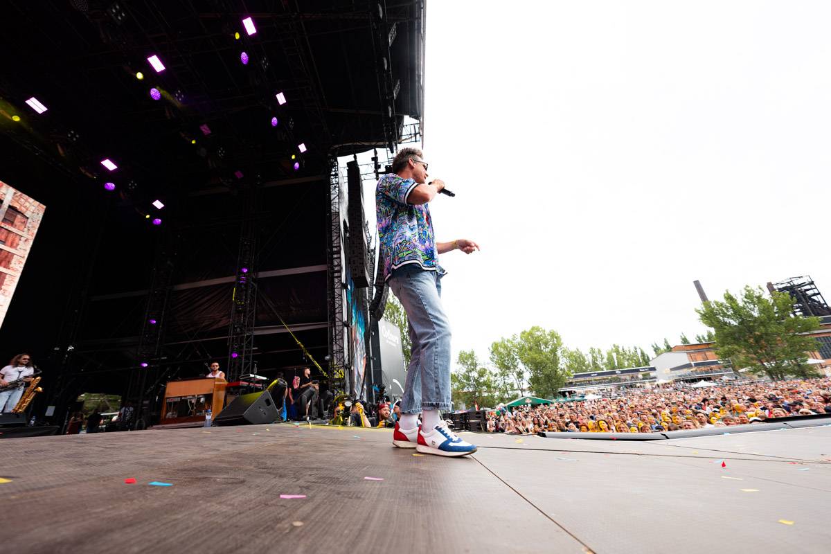 Colours of Ostrava zahájil Vojtěch Dyk, Tom Morello ohromil svým kytarovým mistrovstvím