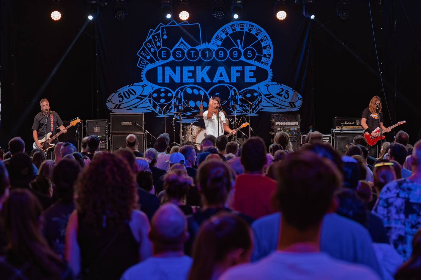 Iné Kafe odehrálo před zaplněnou Občanskou plovárnou jediný letošní pražský koncert