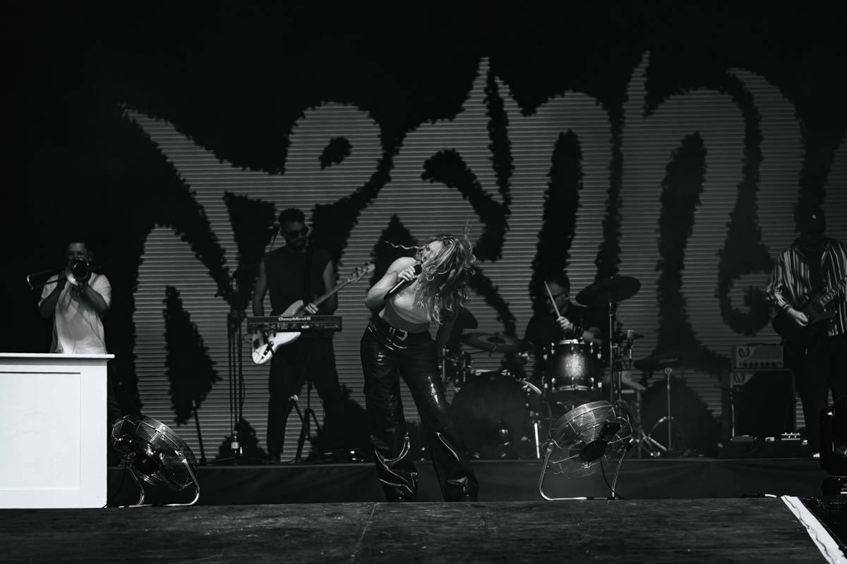 Třetí den na Colours of Ostrava pod taktovkou Lenny, Emmy Smetany a Jordana Haje nebo Son Mieux