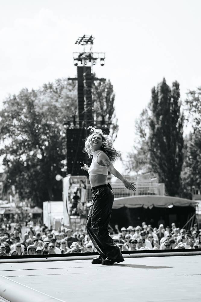 Třetí den na Colours of Ostrava pod taktovkou Lenny, Emmy Smetany a Jordana Haje nebo Son Mieux