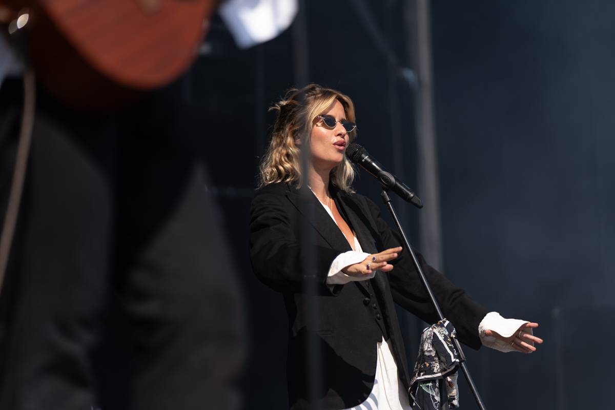 Třetí den na Colours of Ostrava pod taktovkou Lenny, Emmy Smetany a Jordana Haje nebo Son Mieux