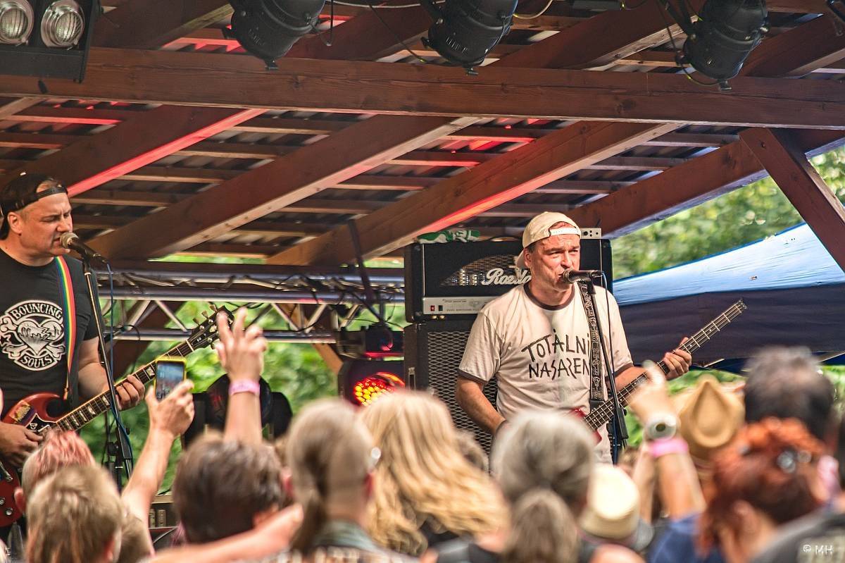 Prasofest zahájil druhou dekádu. Přivezl Protha, Cocotte Minute, Poletíme? i Totální nasazení