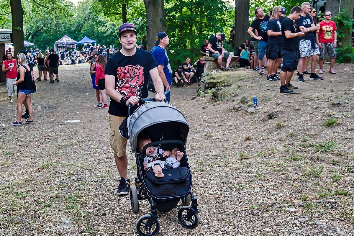 Prasofest zahájil druhou dekádu. Přivezl Protha, Cocotte Minute, Poletíme? i Totální nasazení