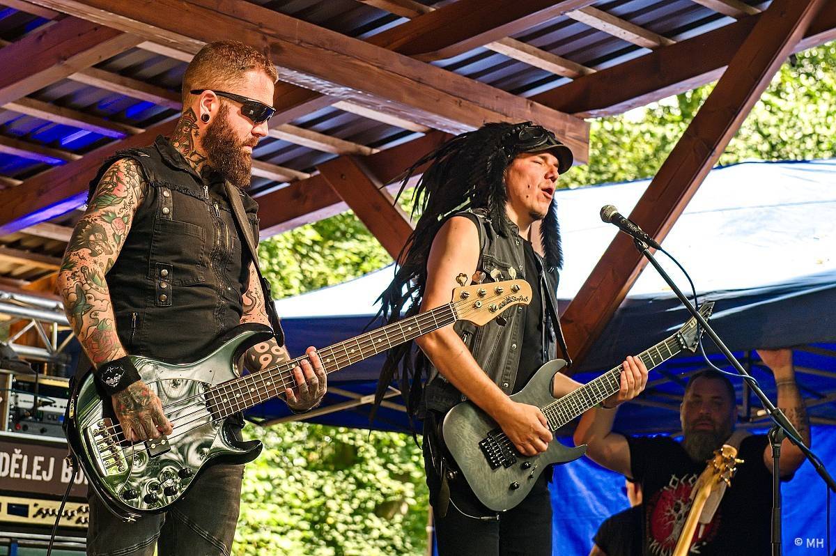 Prasofest zahájil druhou dekádu. Přivezl Protha, Cocotte Minute, Poletíme? i Totální nasazení