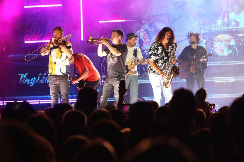 Cibula Fest slavil patnáct let. Přáli mu Dymytry, Jelen či Kontrafakt, Mirai Navrátil v areálu přistál s letadlem