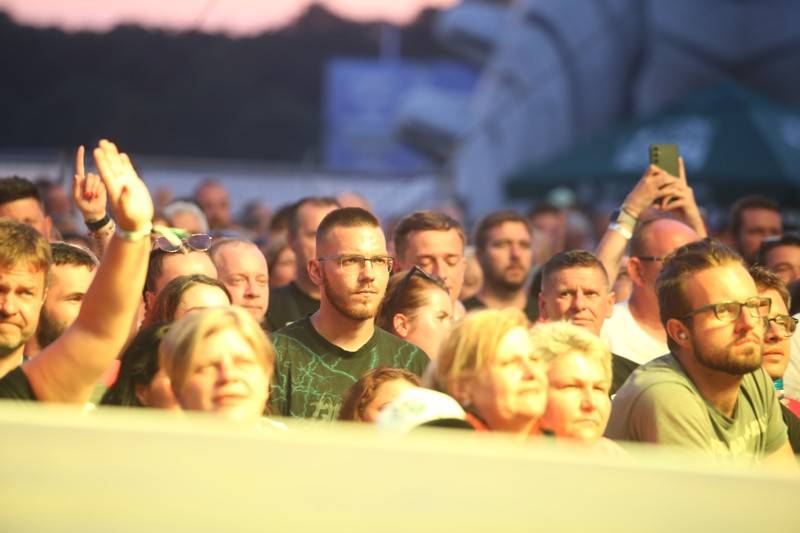 Cibula Fest slavil patnáct let. Přáli mu Dymytry, Jelen či Kontrafakt, Mirai Navrátil v areálu přistál s letadlem