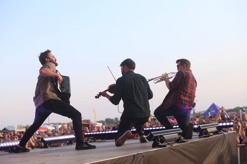 Cibula Fest slavil patnáct let. Přáli mu Dymytry, Jelen či Kontrafakt, Mirai Navrátil v areálu přistál s letadlem