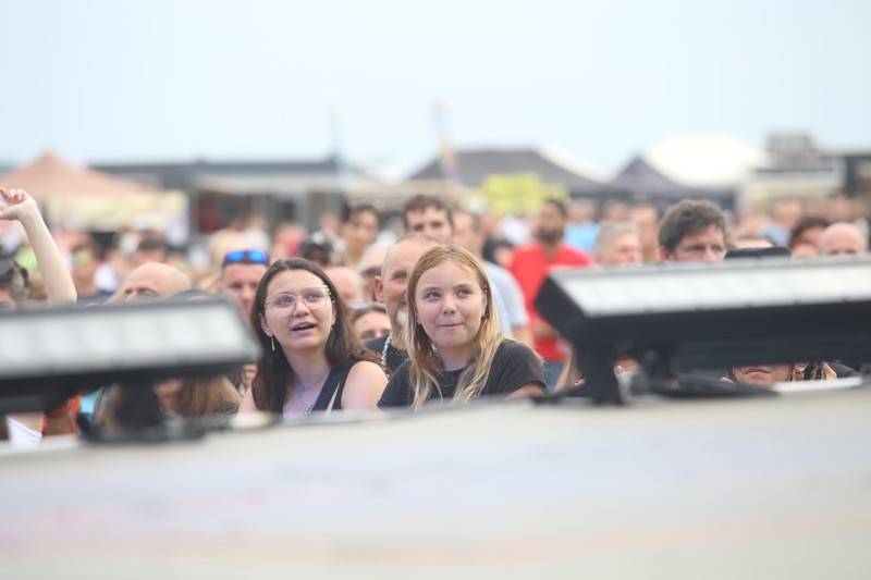 Cibula Fest slavil patnáct let. Přáli mu Dymytry, Jelen či Kontrafakt, Mirai Navrátil v areálu přistál s letadlem