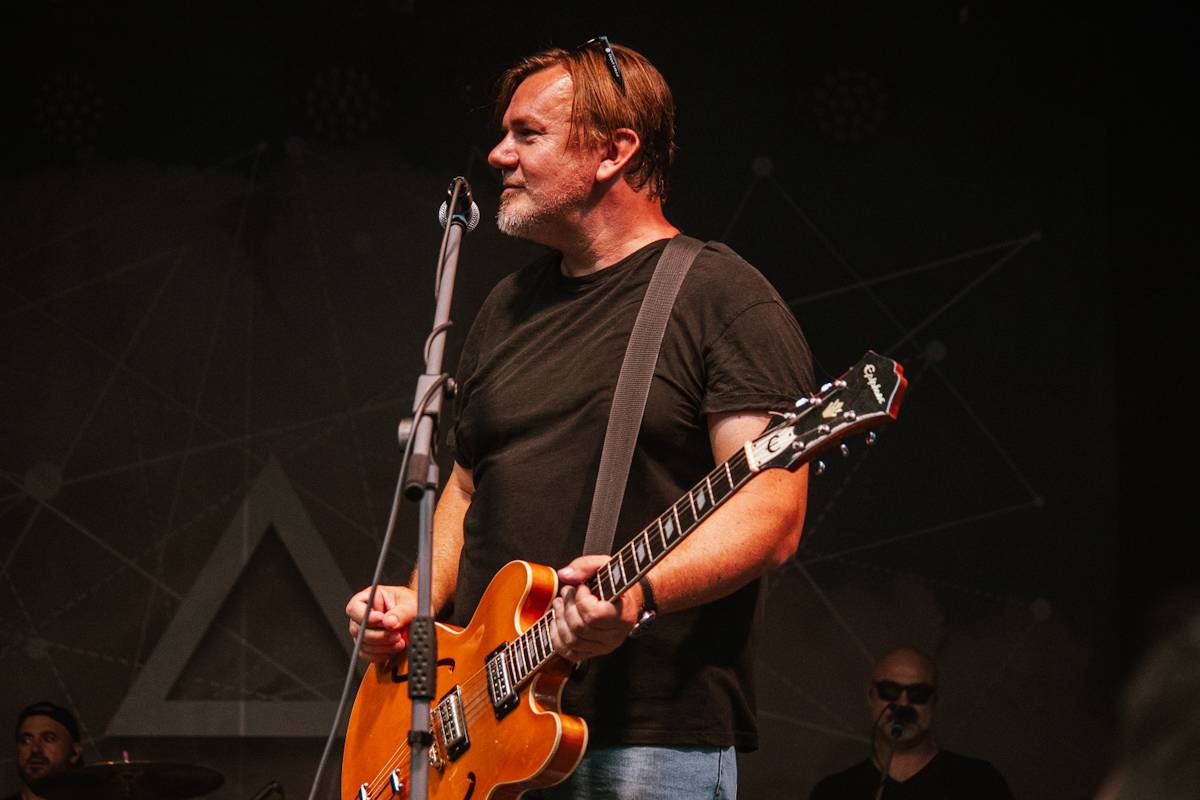 Michal Hrůza zazpíval Občanské plovárně, na pódium si pozval i Michala Malátného