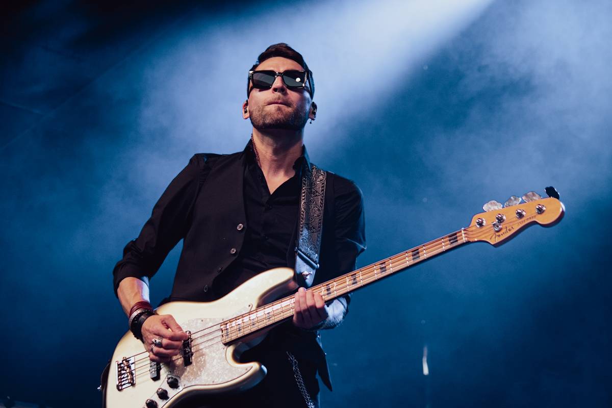 Michal Hrůza zazpíval Občanské plovárně, na pódium si pozval i Michala Malátného