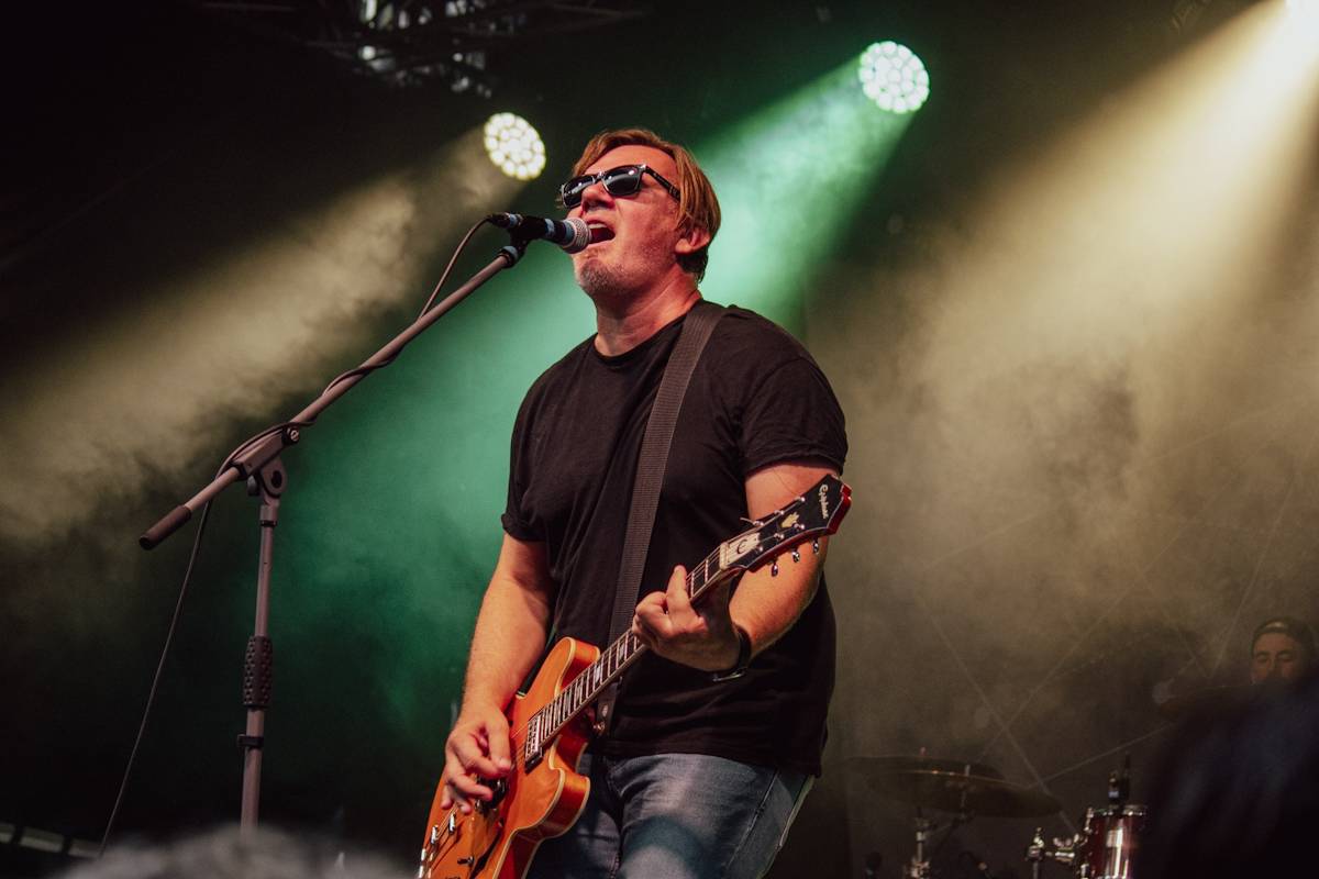 Michal Hrůza zazpíval Občanské plovárně, na pódium si pozval i Michala Malátného