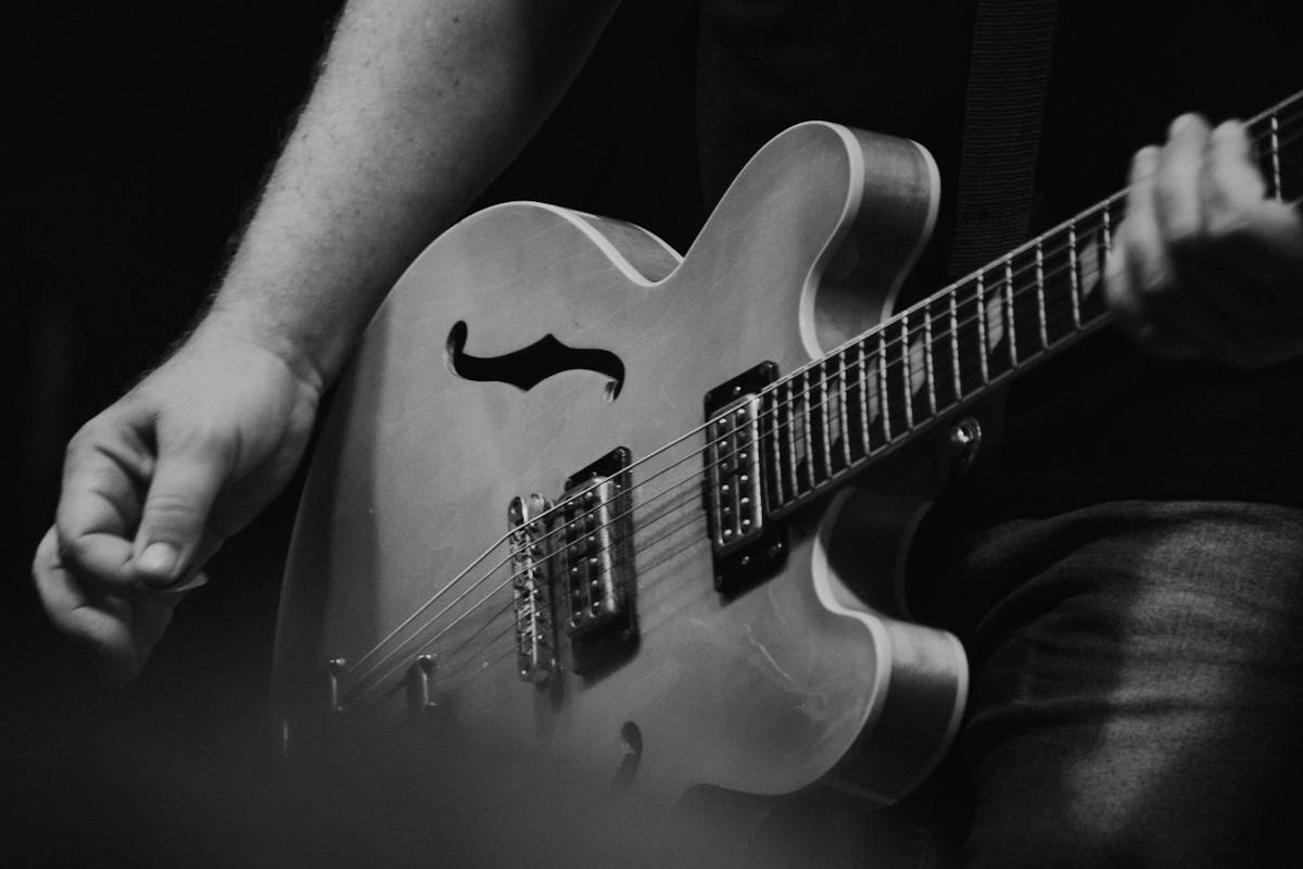 Michal Hrůza zazpíval Občanské plovárně, na pódium si pozval i Michala Malátného