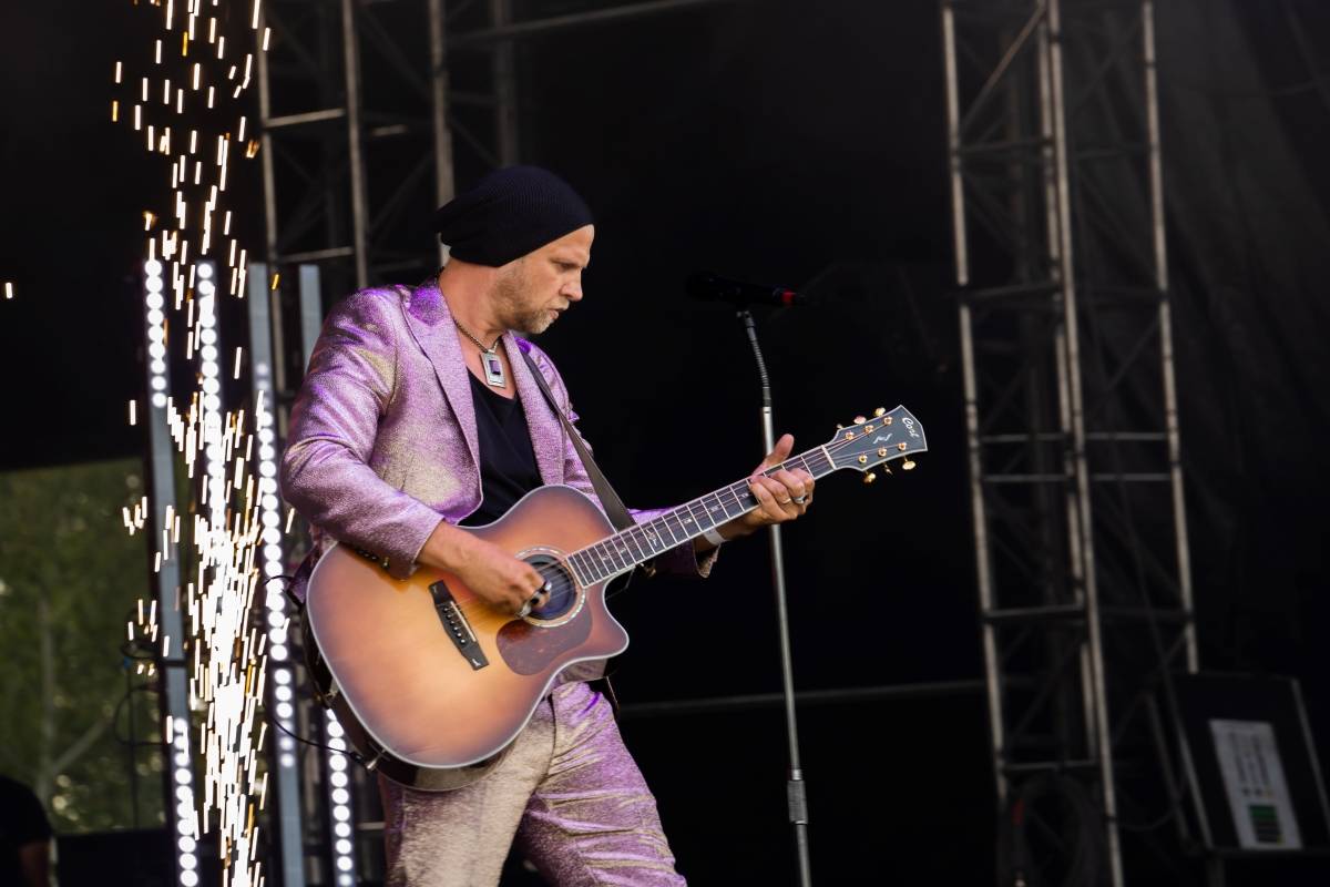 Benátská! slaví třicet let. První den přivezla Jelena, O5 a Radeček nebo Vypsanou fiXu