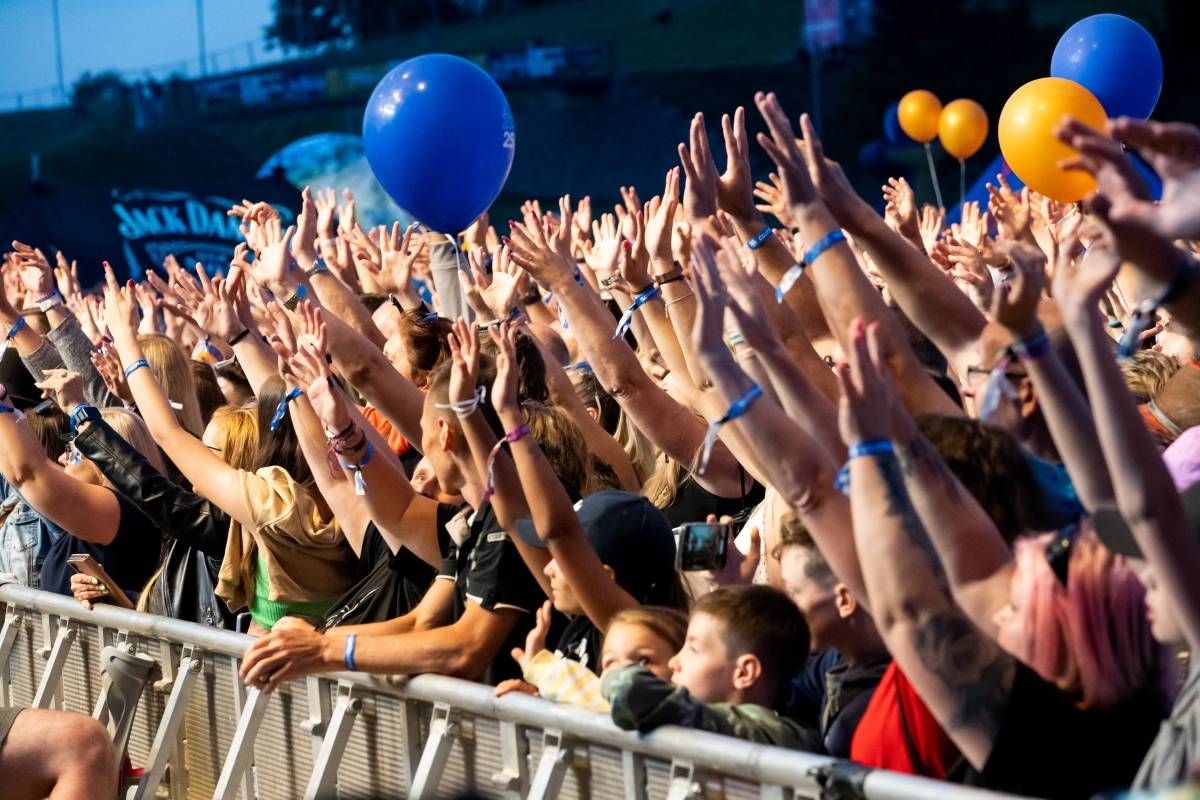 Benátská! slaví třicet let. První den přivezla Jelena, O5 a Radeček nebo Vypsanou fiXu