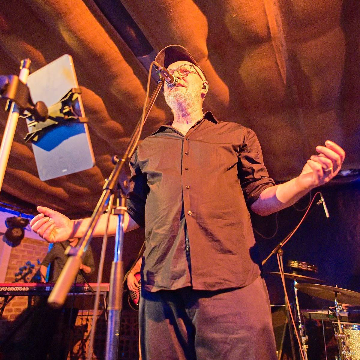 Ani déšť je nezastavil. Letní kapela s Jaromírem 99 bavili Plzeň