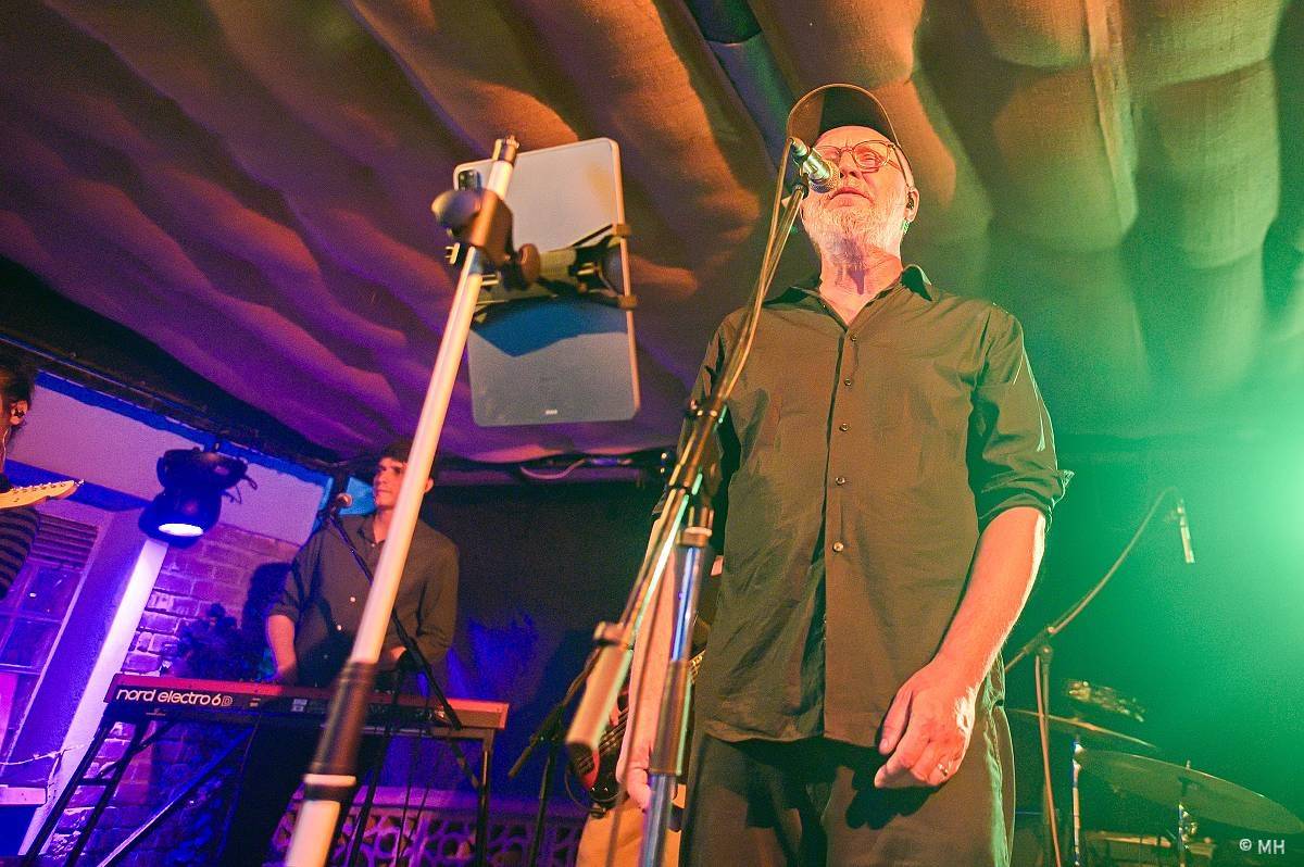 Ani déšť je nezastavil. Letní kapela s Jaromírem 99 bavili Plzeň