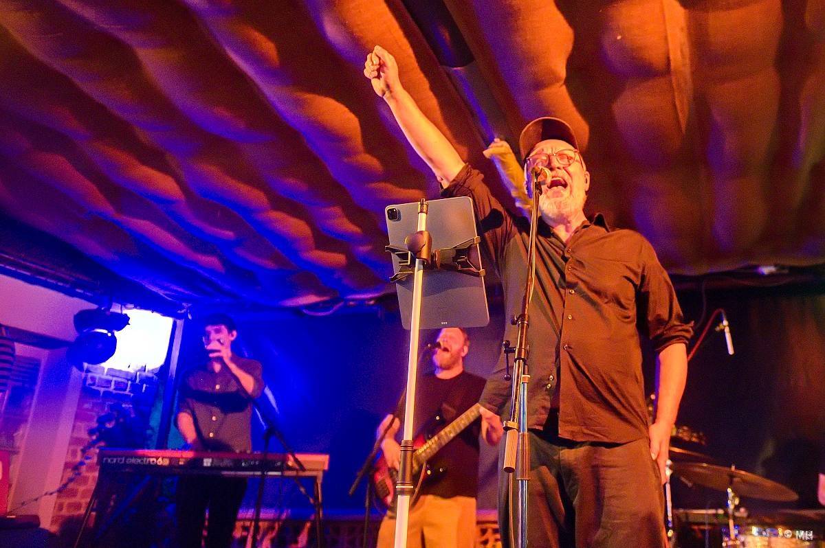 Ani déšť je nezastavil. Letní kapela s Jaromírem 99 bavili Plzeň