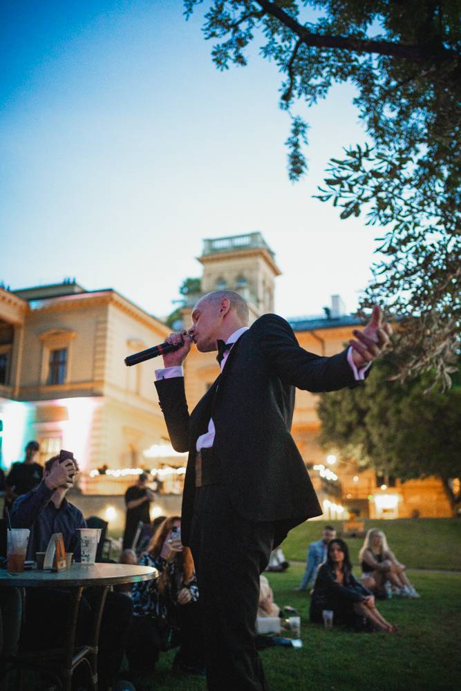 Rap a violoncello? Martin Matys odehrál v Praze nevšední koncert