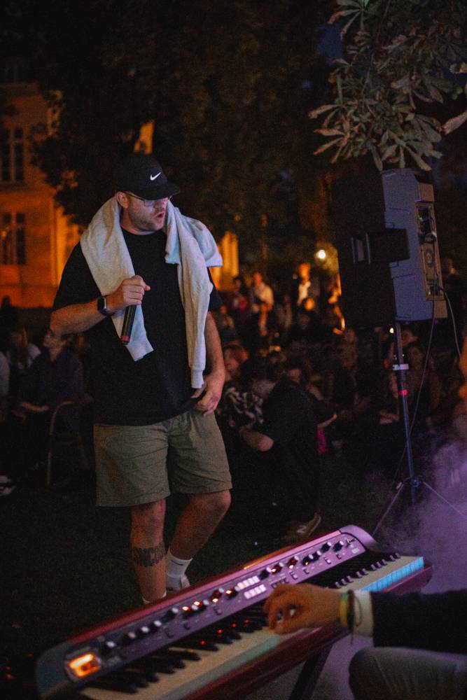 Rap a violoncello? Martin Matys odehrál v Praze nevšední koncert