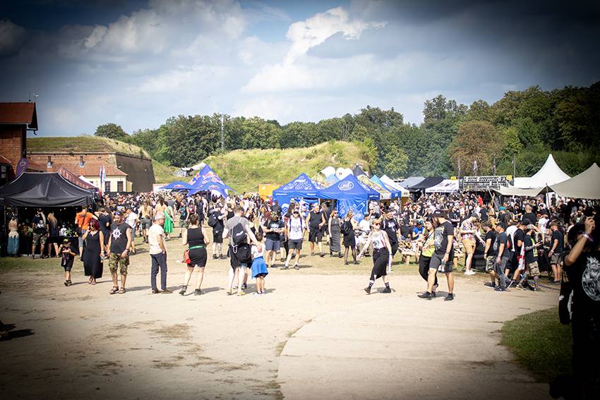 Na Brutal Assault se spojil metal s vážnou hudbou, Cult of Fire přehráli za doprovodu orchestru skladby Bedřicha Smetany