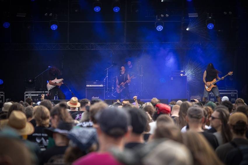 Na Brutal Assault se spojil metal s vážnou hudbou, Cult of Fire přehráli za doprovodu orchestru skladby Bedřicha Smetany