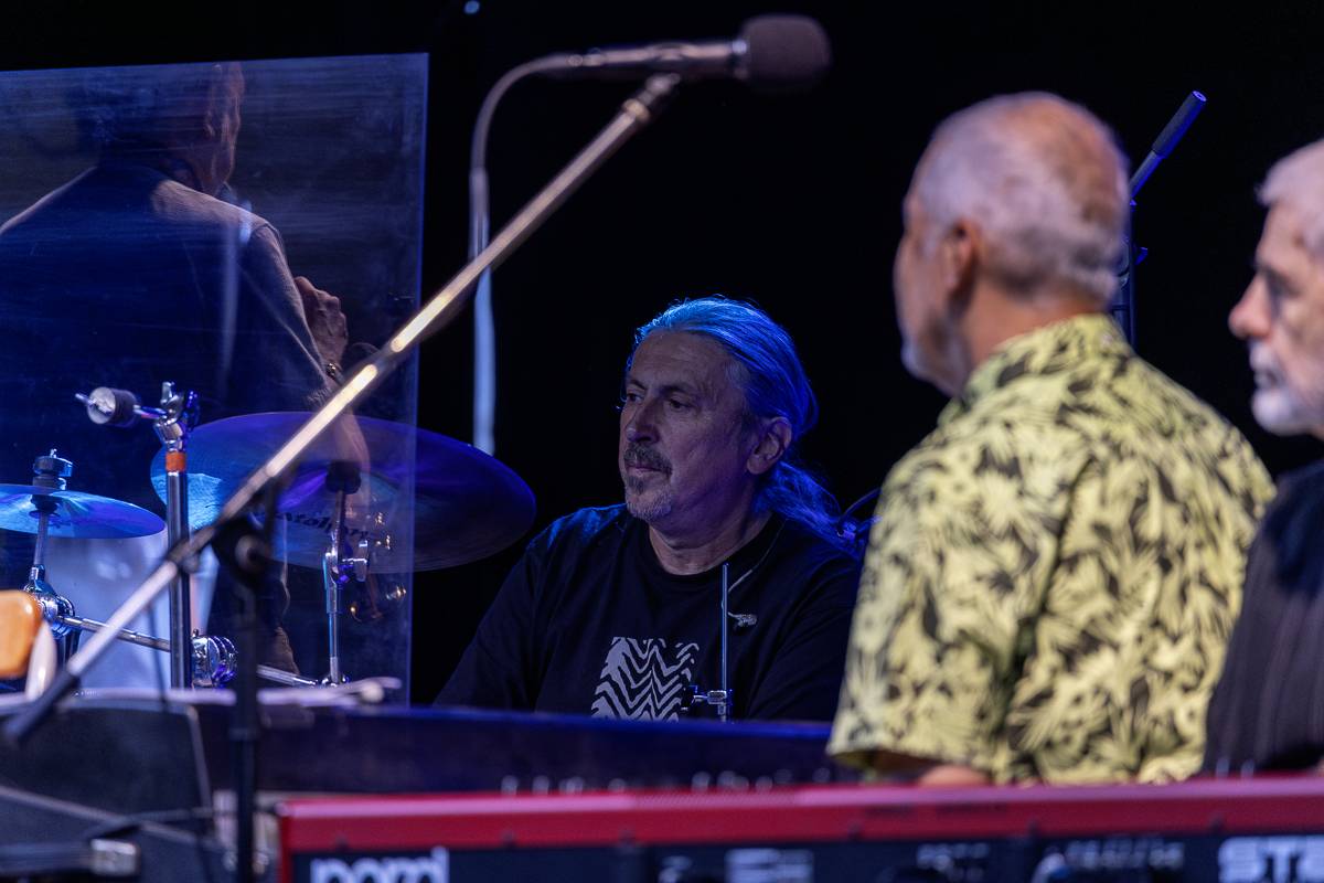 Koncert Bratrů Ebenů a Jiřího Schmitzera v Praze nepostrádal humor a grácii